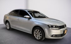VOLKSWAGEN Jetta 2.0 COMFORTLINE 120CV FLEX 4P TIPTRONIC 2013/2013 VOLKSWAGEN Jetta 2.0 COMFORTLINE 120CV FLEX 4P TIPTRONIC 2013/2013