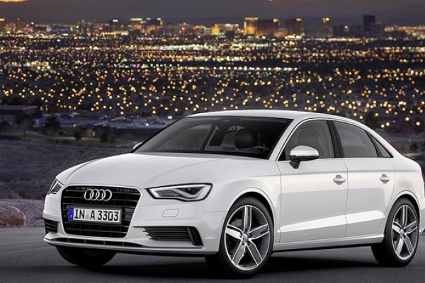 AUDI MOSTRA SEDÃS A3 E S3