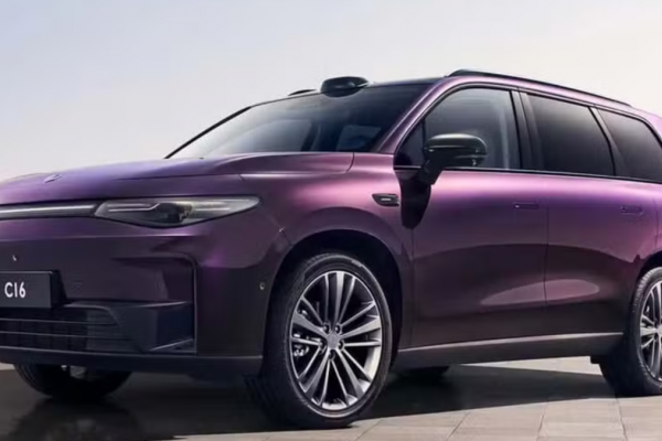 Mais por menos: novo SUV chinês chega com poltrona de 1ª classe e “precinho”