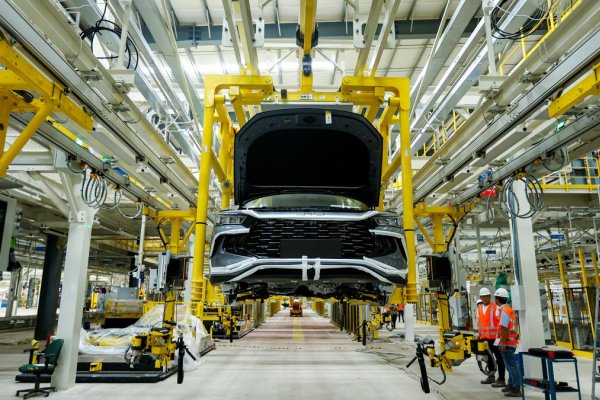 BYD explica como os híbridos vão ser a "ponte" para os elétricos no Brasil