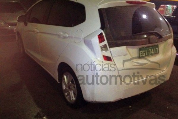 NOVO HONDA FIT É FLAGRADO NO BRASIL