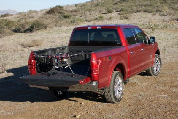 FORD QUER CARROS "CONVERSANDO" COM CASAS E GARAGENS