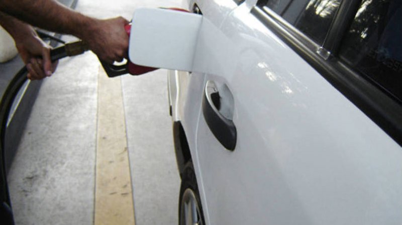 GOVERNO PREPARA REAJUSTE DA GASOLINA