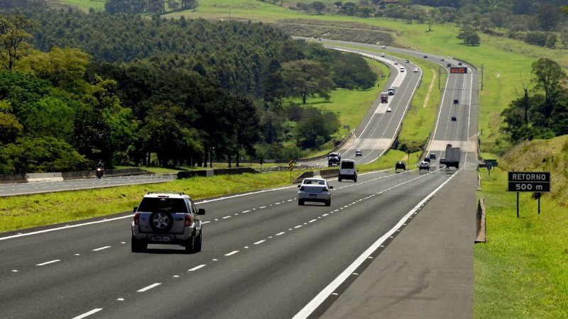 Não é só velocidade: câmeras com IA já flagram quem dirige sem cinto