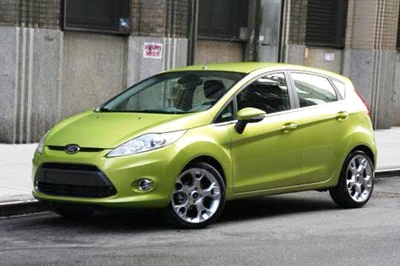 Ford pensa em Fiesta de baixo custo para emergentes Ford pensa em Fiesta de baixo custo para emergentes