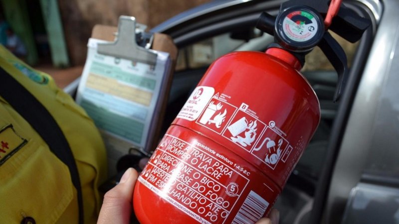 OBRIGATORIEDADE DOS EXTINTORES PODE VOLTAR A VALER NO BRASIL OBRIGATORIEDADE DOS EXTINTORES PODE VOLTAR A VALER NO BRASIL