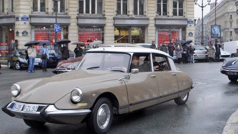 PARIS VAI BANIR CARROS COM MAIS DE 20 ANOS DE USO PARIS VAI BANIR CARROS COM MAIS DE 20 ANOS DE USO