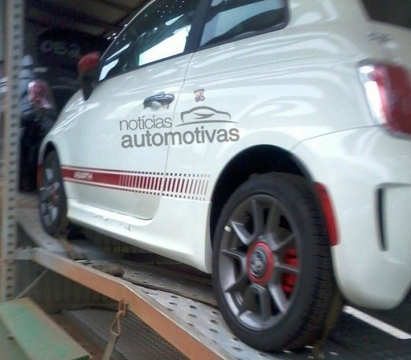 FOTOS EXCLUSIVAS MOSTRAM QUE O FIAT 500 ABARTH JÁ ESTÁ NO BRASIL E SERÁ COMERCIALIZADO EM BREVE FOTOS EXCLUSIVAS MOSTRAM QUE O FIAT 500 ABARTH JÁ ESTÁ NO BRASIL E SERÁ COMERCIALIZADO EM BREVE