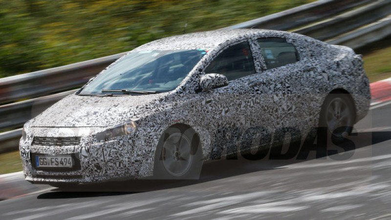 NOVO CRUZE É FLAGRADO EM TESTES NOVO CRUZE É FLAGRADO EM TESTES