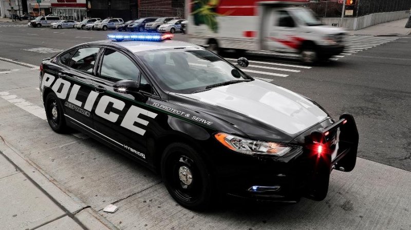 FORD TRANSFORMA FUSION EM VIATURA DE POLÍCIA "ECOLOGICAMENTE CORRETA" FORD TRANSFORMA FUSION EM VIATURA DE POLÍCIA "ECOLOGICAMENTE CORRETA"