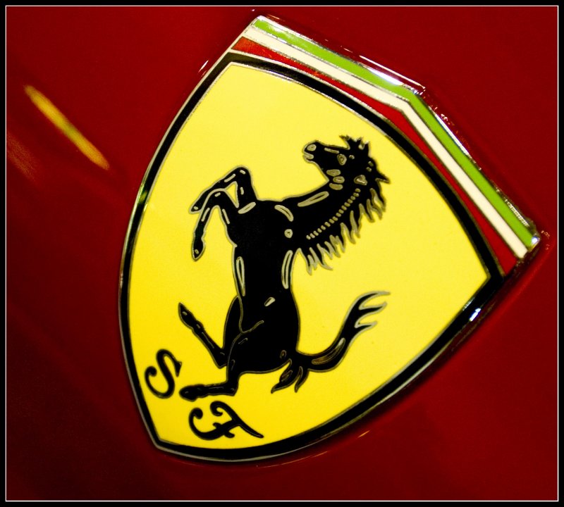 FERRARI É ELEITA A MARCA MAIS PODEROSA DO MUNDO FERRARI É ELEITA A MARCA MAIS PODEROSA DO MUNDO