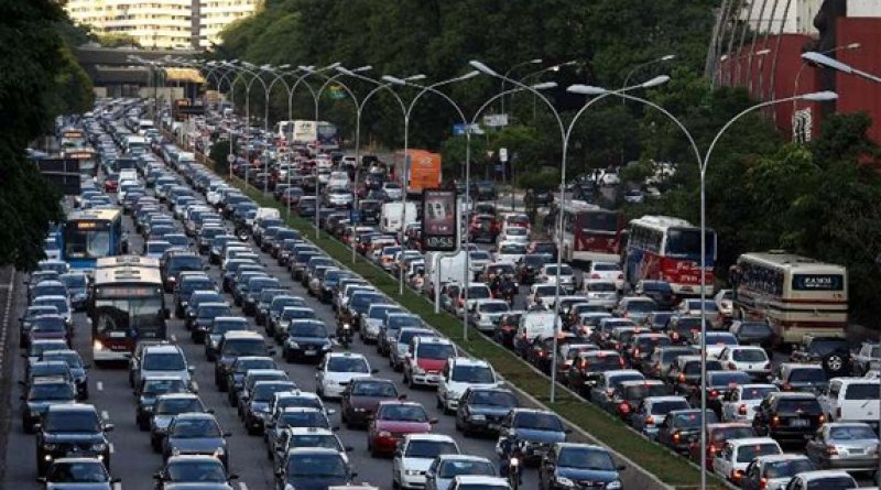 Governo quer carros 12% menos beberrões até 2017. Governo quer carros 12% menos beberrões até 2017.