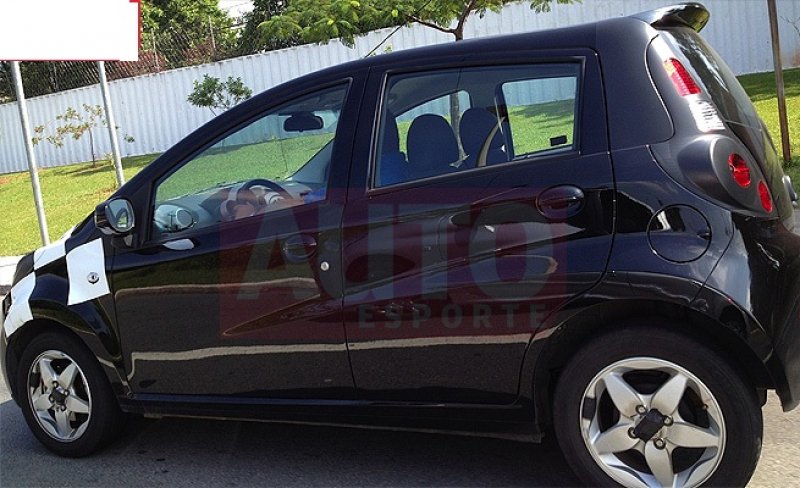 Flagra: JAC J2, que chega em novembro, em testes Flagra: JAC J2, que chega em novembro, em testes