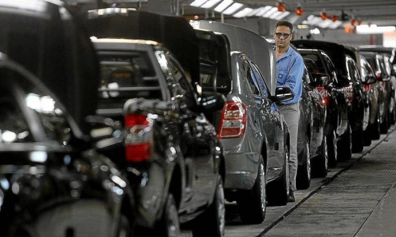 TOTAL DE CARROS ENVOLVIDOS EM RECALL TRIPLICA EM 2015