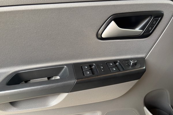 VOLKSWAGEN Fox 1.6 MSI HIGHLINE 16V FLEX 4P AUTOMATIZADO 2016/2016 VOLKSWAGEN Fox 1.6 MSI HIGHLINE 16V FLEX 4P AUTOMATIZADO 2016/2016