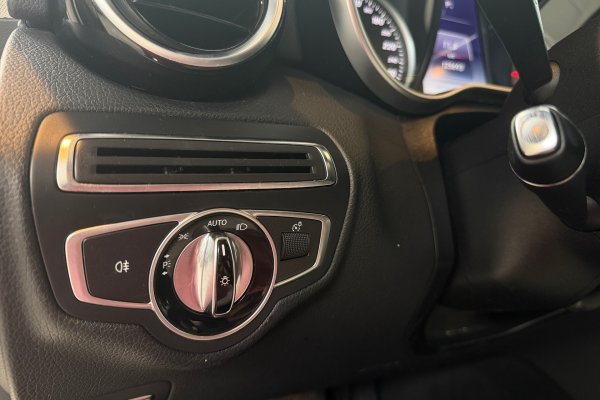 MERCEDES-BENZ C 180 1.6 CGI AVANTGARDE 16V TURBO GASOLINA 4P AUTOMÁTICO 2016/2016 MERCEDES-BENZ C 180 1.6 CGI AVANTGARDE 16V TURBO GASOLINA 4P AUTOMÁTICO 2016/2016