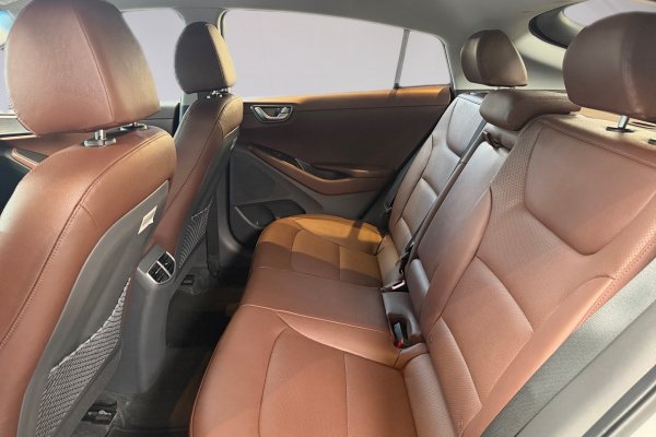 HYUNDAI IONIQ 1.6 GDI HEV DCT 2022/2023 HYUNDAI IONIQ 1.6 GDI HEV DCT 2022/2023