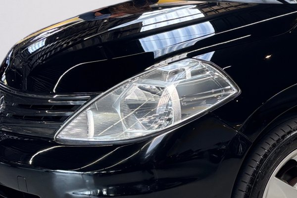 NISSAN TIIDA 1.8 SL 16V FLEX 4P AUTOMÁTICO 2011/2012
