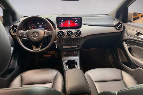MERCEDES-BENZ B 200 1.6 TURBO GASOLINA 4P AUTOMÁTICO 2015/2015