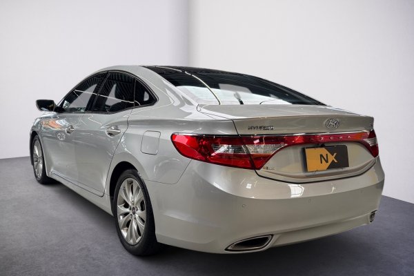 HYUNDAI Azera 3.0 MPFI GLS SEDAN V6 24V GASOLINA 4P AUTOMÁTICO 2012/2013