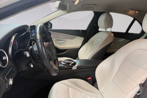 MERCEDES-BENZ C 180 1.6 CGI AVANTGARDE 16V TURBO GASOLINA 4P AUTOMÁTICO 2016/2016 MERCEDES-BENZ C 180 1.6 CGI AVANTGARDE 16V TURBO GASOLINA 4P AUTOMÁTICO 2016/2016