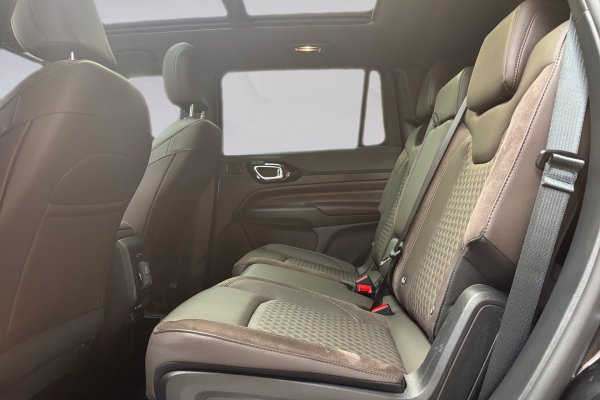 JEEP COMMANDER 2.2 TURBO DIESEL OVERLAND AT9 2025/2026