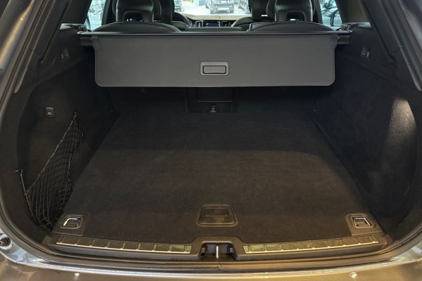 VOLVO XC60 2.0 T8 HYBRID R-DESIGN AWD GEARTRONIC 2018/2019