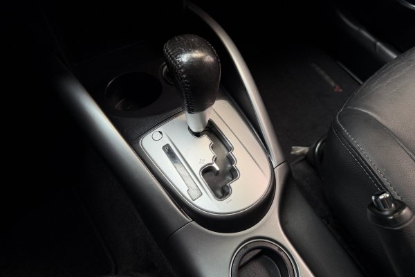 MITSUBISHI OUTLANDER 2.0 16V GASOLINA 4P AUTOMÁTICO 2011/2012