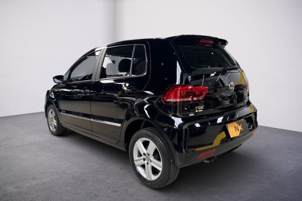VOLKSWAGEN Fox 1.6 MSI HIGHLINE 16V FLEX 4P AUTOMATIZADO 2016/2016 VOLKSWAGEN Fox 1.6 MSI HIGHLINE 16V FLEX 4P AUTOMATIZADO 2016/2016