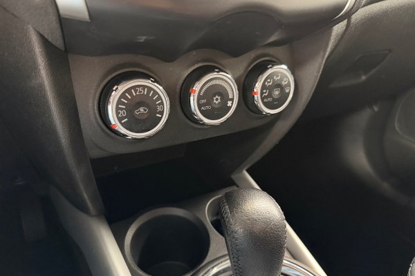 MITSUBISHI ASX 2.0 16V 160cv Aut. 2015/2015 MITSUBISHI ASX 2.0 16V 160cv Aut. 2015/2015