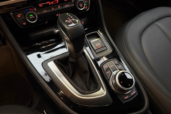 BMW 220i 2.0 CAT GP 16V TURBO ACTIVEFLEX 4P AUTOMÁTICO 2017/2018