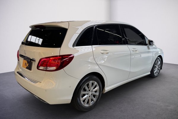 MERCEDES-BENZ B 200 1.6 TURBO GASOLINA 4P AUTOMÁTICO 2015/2015
