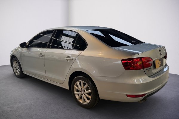 VOLKSWAGEN Jetta 2.0 COMFORTLINE 120CV FLEX 4P TIPTRONIC 2013/2013
