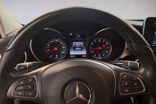MERCEDES-BENZ C 180 1.6 CGI AVANTGARDE 16V TURBO GASOLINA 4P AUTOMÁTICO 2016/2016 MERCEDES-BENZ C 180 1.6 CGI AVANTGARDE 16V TURBO GASOLINA 4P AUTOMÁTICO 2016/2016