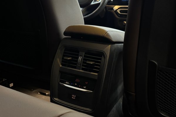 BMW 320i 2.0 16V TURBO FLEX M SPORT AUTOMÁTICO 2023/2023