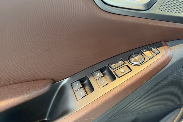 HYUNDAI IONIQ 1.6 GDI HEV DCT 2022/2023 HYUNDAI IONIQ 1.6 GDI HEV DCT 2022/2023