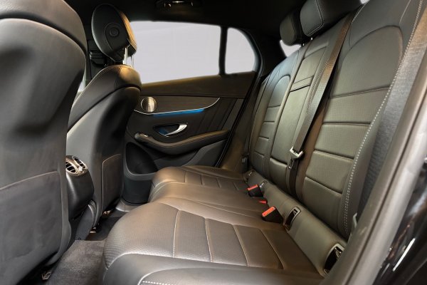 MERCEDES-BENZ GLC 300 2.0 CGI GASOLINA COUPÉ AMG LINE 4MATIC 9G-TRONIC 2023/2023 MERCEDES-BENZ GLC 300 2.0 CGI GASOLINA COUPÉ AMG LINE 4MATIC 9G-TRONIC 2023/2023