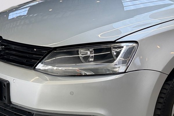 VOLKSWAGEN Jetta 2.0 COMFORTLINE 120CV FLEX 4P TIPTRONIC 2013/2013