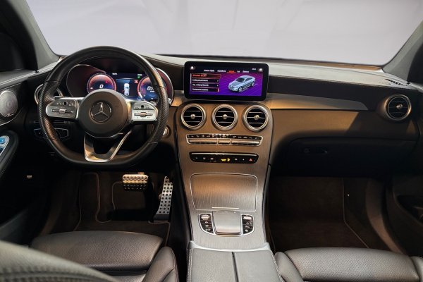 MERCEDES-BENZ GLC 300 2.0 CGI GASOLINA COUPÉ AMG LINE 4MATIC 9G-TRONIC 2023/2023 MERCEDES-BENZ GLC 300 2.0 CGI GASOLINA COUPÉ AMG LINE 4MATIC 9G-TRONIC 2023/2023