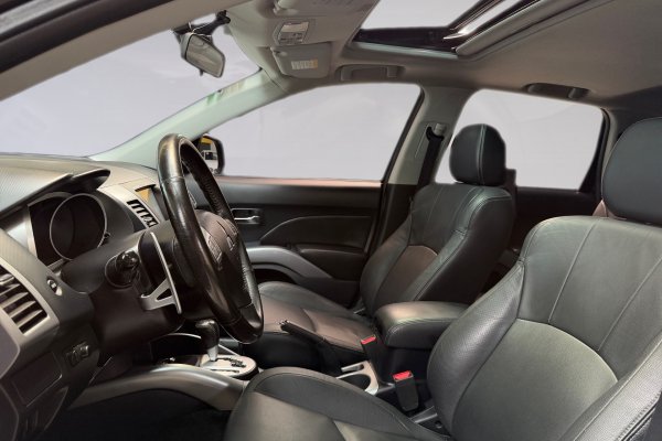 MITSUBISHI OUTLANDER 2.0 16V GASOLINA 4P AUTOMÁTICO 2011/2012