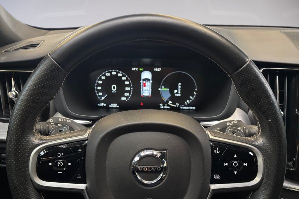 VOLVO XC60 2.0 T8 HYBRID R-DESIGN AWD GEARTRONIC 2018/2019