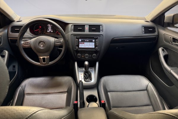 VOLKSWAGEN Jetta 2.0 COMFORTLINE 120CV FLEX 4P TIPTRONIC 2013/2013