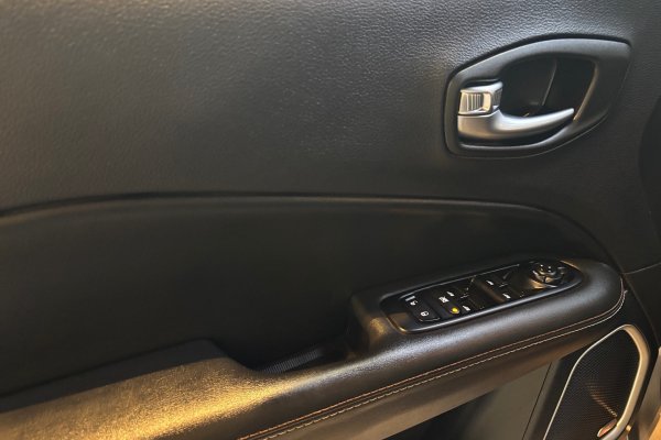 JEEP COMPASS 2.0 16V FLEX LONGITUDE AUTOMÁTICO 2020/2021