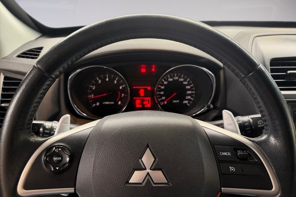 MITSUBISHI ASX 2.0 16V 160cv Aut. 2015/2015 MITSUBISHI ASX 2.0 16V 160cv Aut. 2015/2015