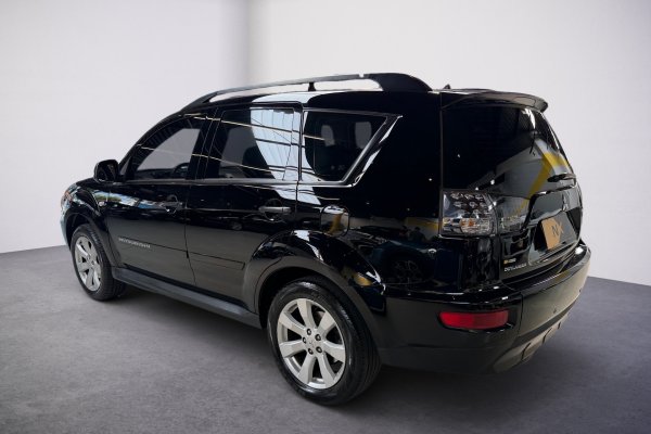 MITSUBISHI OUTLANDER 2.0 16V GASOLINA 4P AUTOMÁTICO 2011/2012