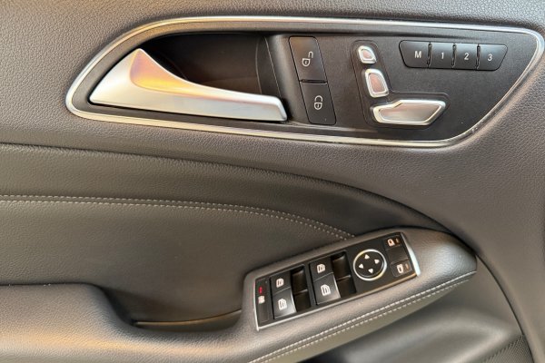 MERCEDES-BENZ B 200 1.6 TURBO GASOLINA 4P AUTOMÁTICO 2015/2015