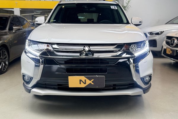 MITSUBISHI OUTLANDER 2.2 4X4 16V DIESEL 4P AUTOMÁTICO 2018/2018