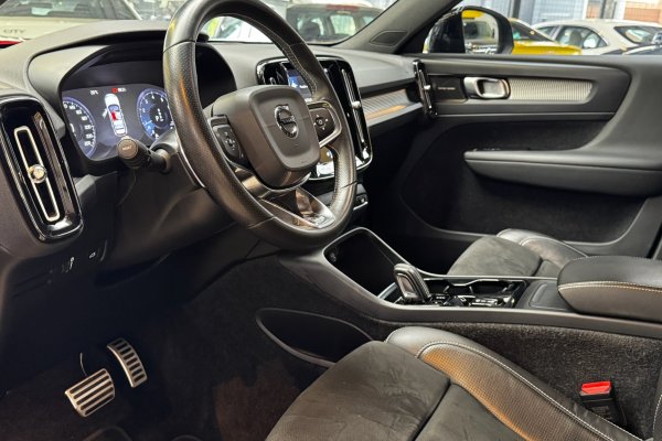 VOLVO XC40 2.0 T5 GASOLINA R-DESIGN AWD GEARTRONIC 2019/2020