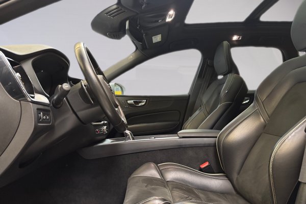 VOLVO XC60 2.0 T8 HYBRID R-DESIGN AWD GEARTRONIC 2018/2019