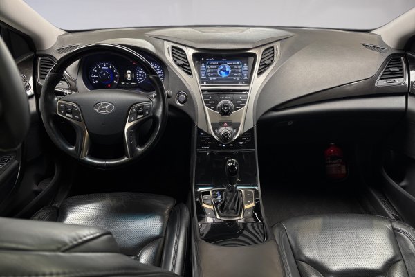 HYUNDAI Azera 3.0 MPFI GLS SEDAN V6 24V GASOLINA 4P AUTOMÁTICO 2012/2013